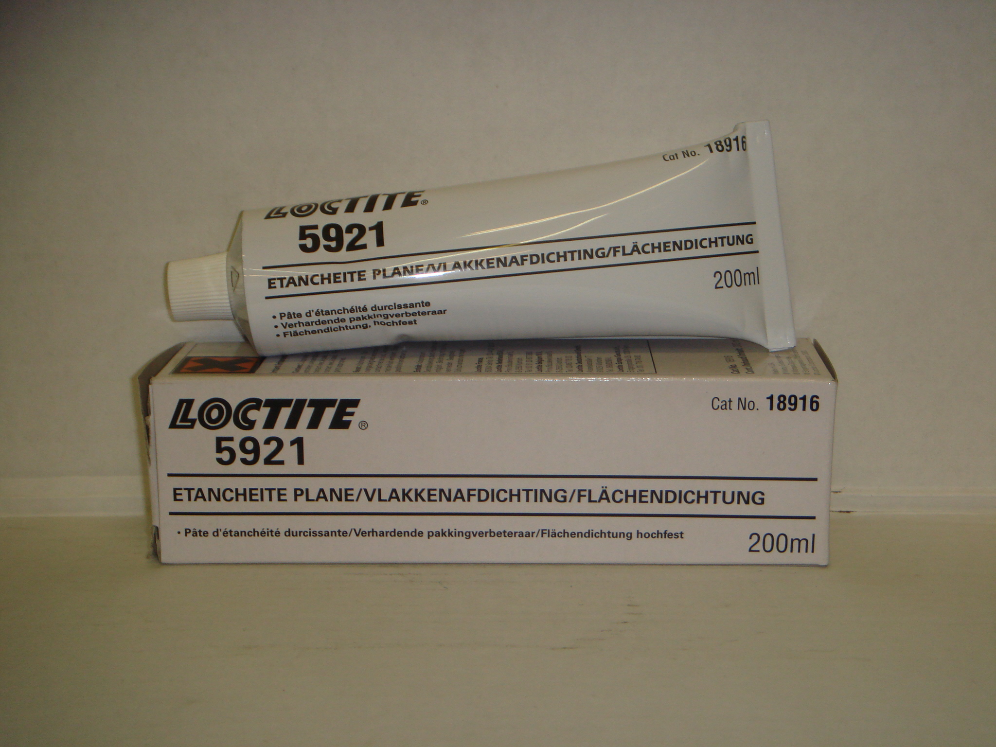 Loctite 142272 Уплотнитель -прокладка  незастывающий, жесткий (тюбик) 200 мл.